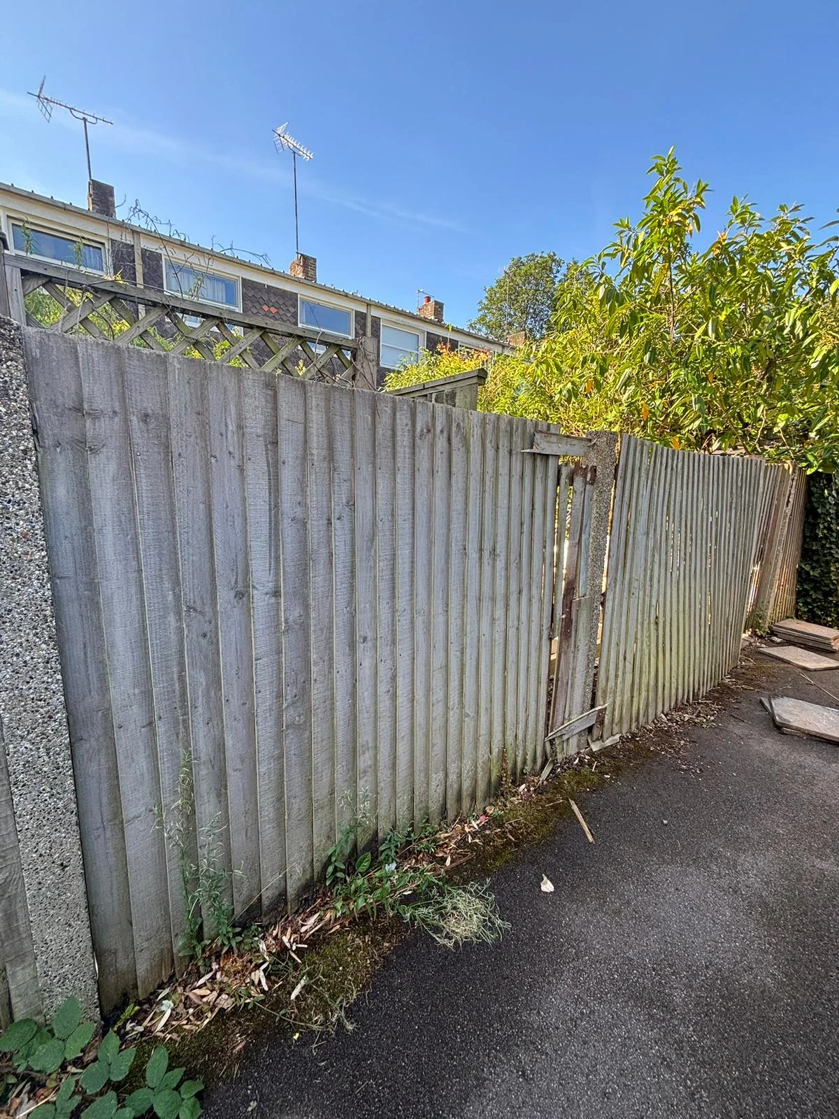 Garden Makeover & Decking before work
